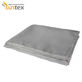 Fiberglass Fabric Welding Blanket Roll Protects The Welder From Sparks , Spatter And Slag
