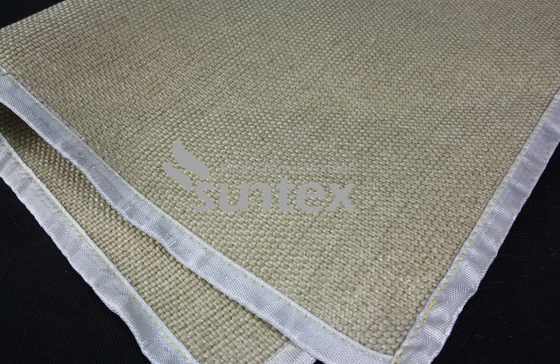 Excellent Tensile Strength Vermiculite Coated Fiberglass Fabric For Safety Clothing