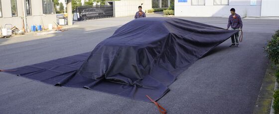 Large EV Fire Blanket with 550℃/1000℃ Thermal Resistance for Oxygen Deprivation and Gray Color Protection